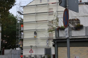 Seitenansicht der neuen Fassade